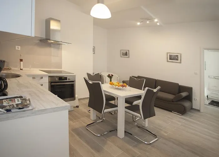 Apartment Old Square *